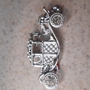 Car brooch